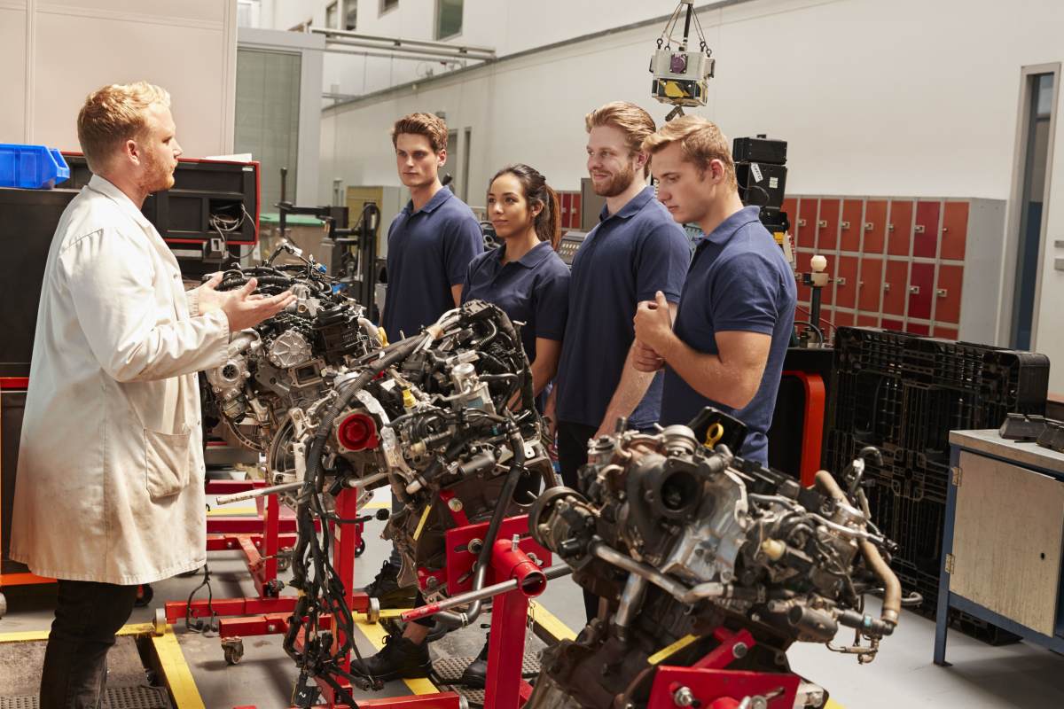 Auto Mechanics specialized training courses